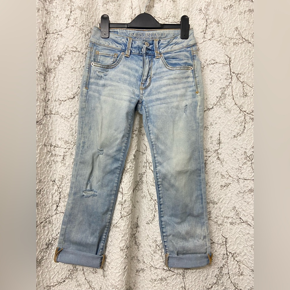 American Eagle Light Wash Artist Crop Jean Size 00